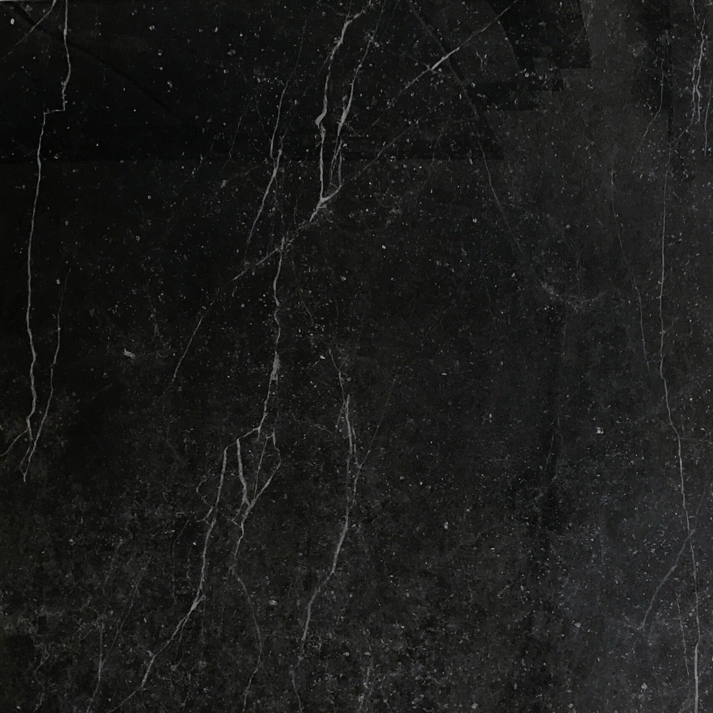 Genus N (Nero) 120 × 120