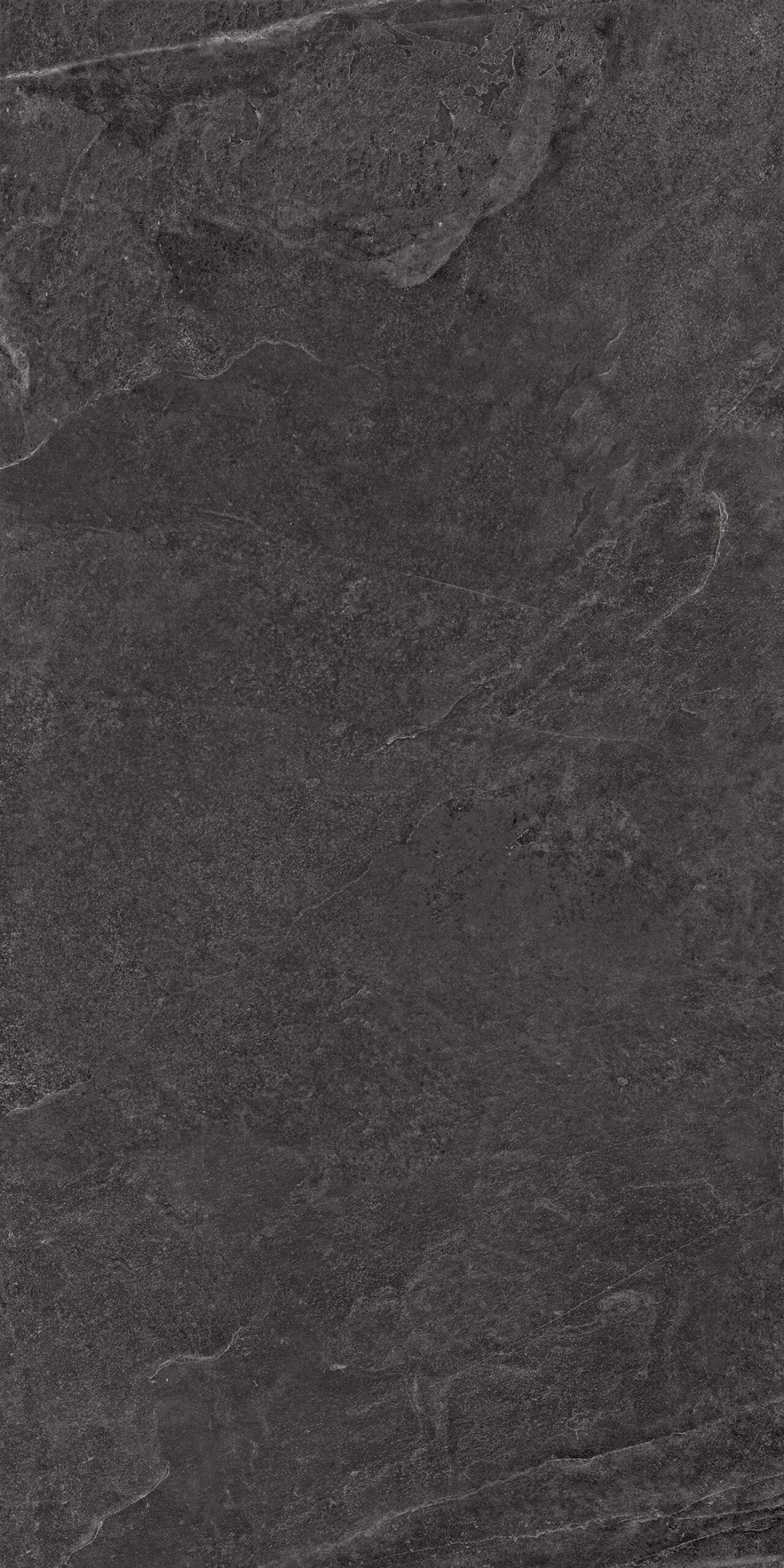 Realstone Slate Black 75 × 150 (foto del modelo)